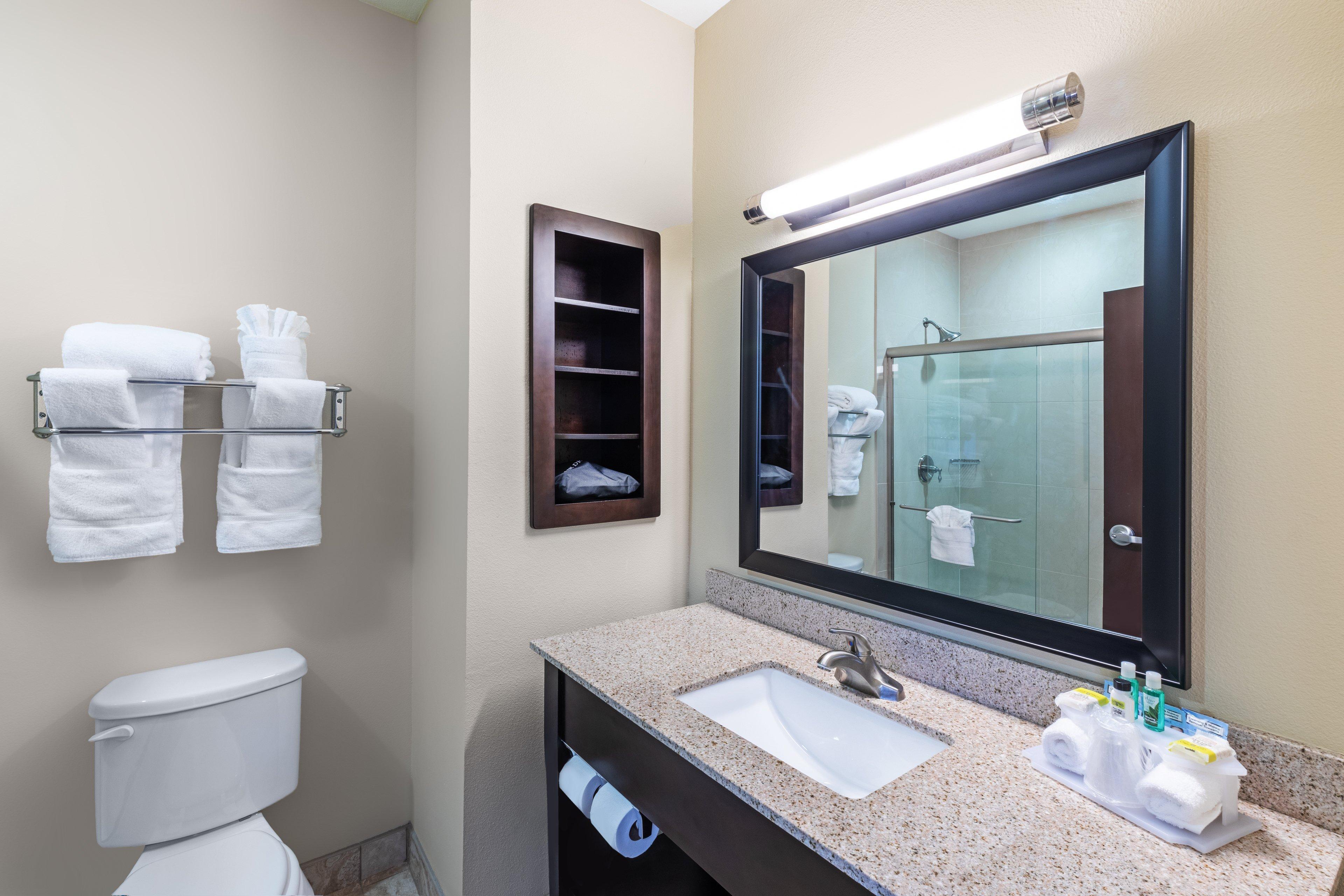 Holiday Inn Express Hotel & Suites Floresville By Ihg Exterior photo