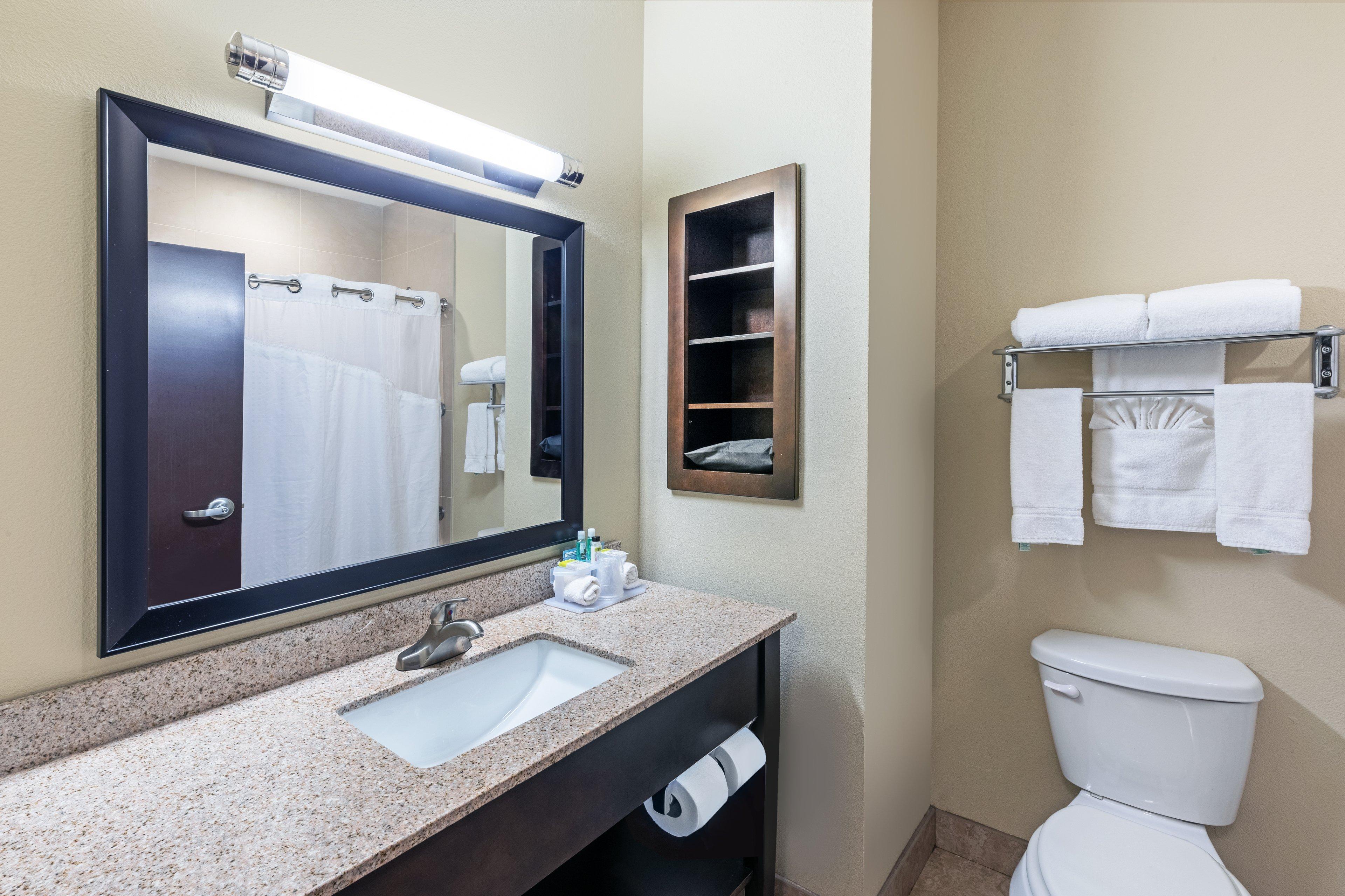 Holiday Inn Express Hotel & Suites Floresville By Ihg Exterior photo