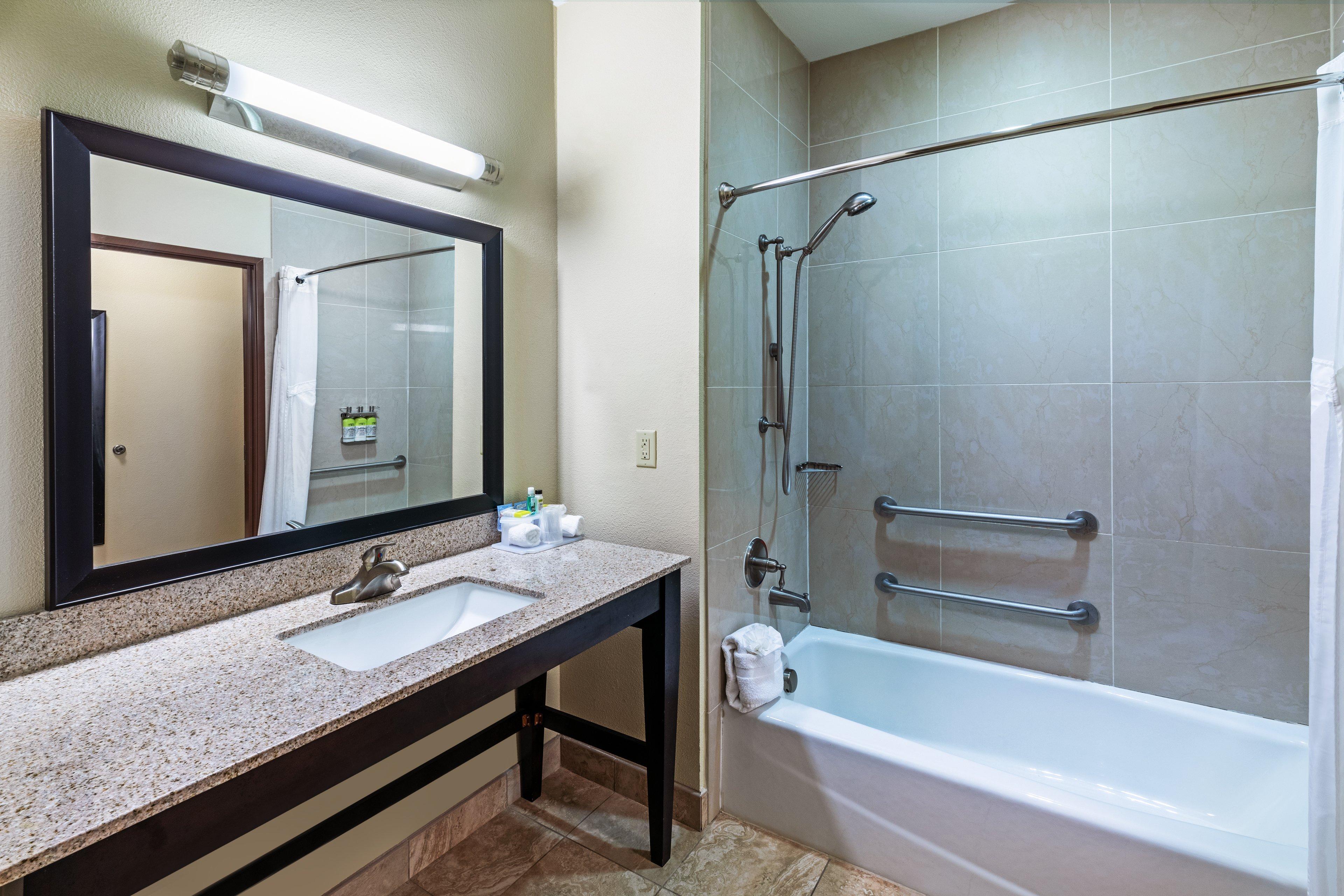 Holiday Inn Express Hotel & Suites Floresville By Ihg Exterior photo