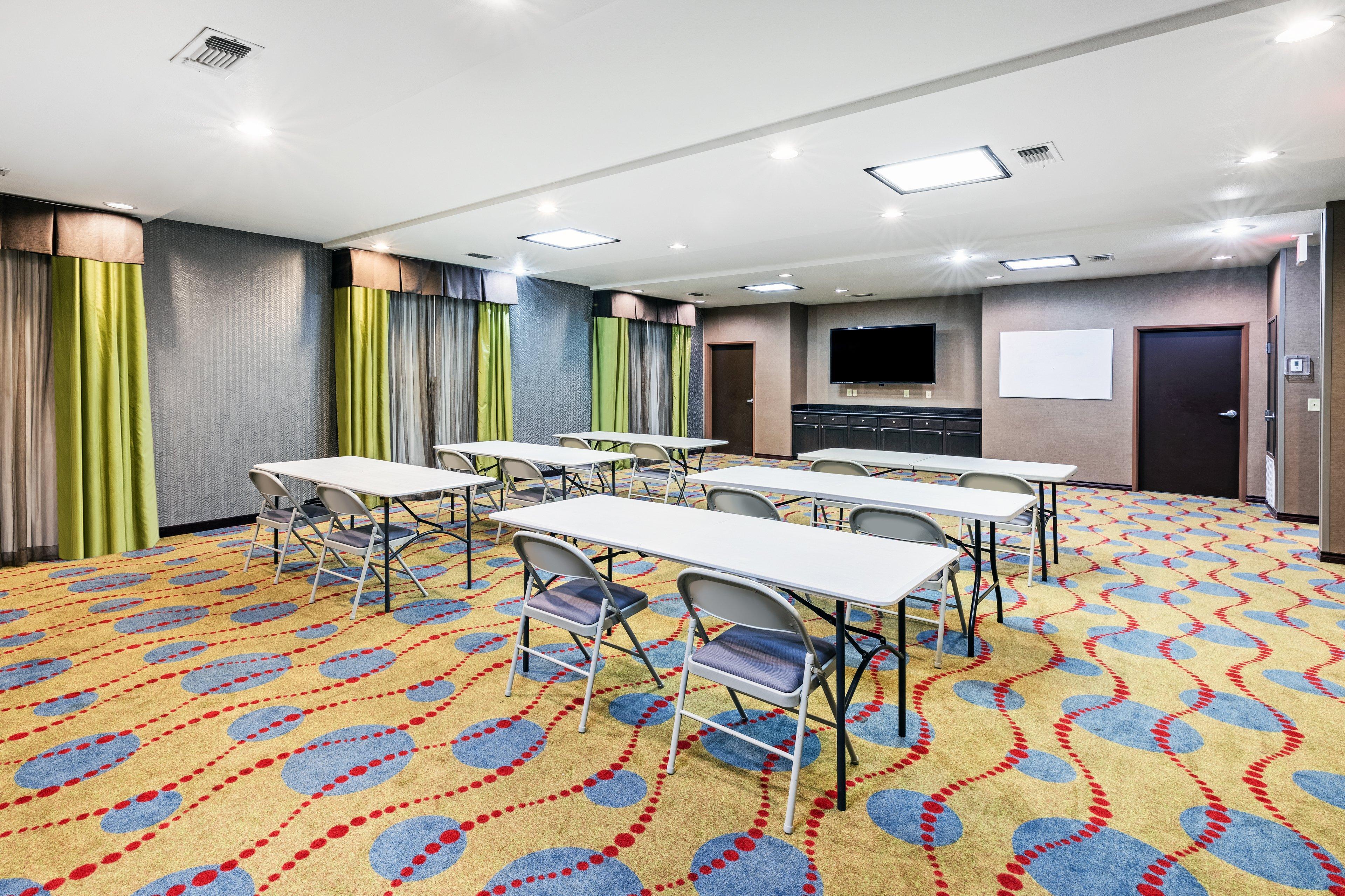 Holiday Inn Express Hotel & Suites Floresville By Ihg Exterior photo